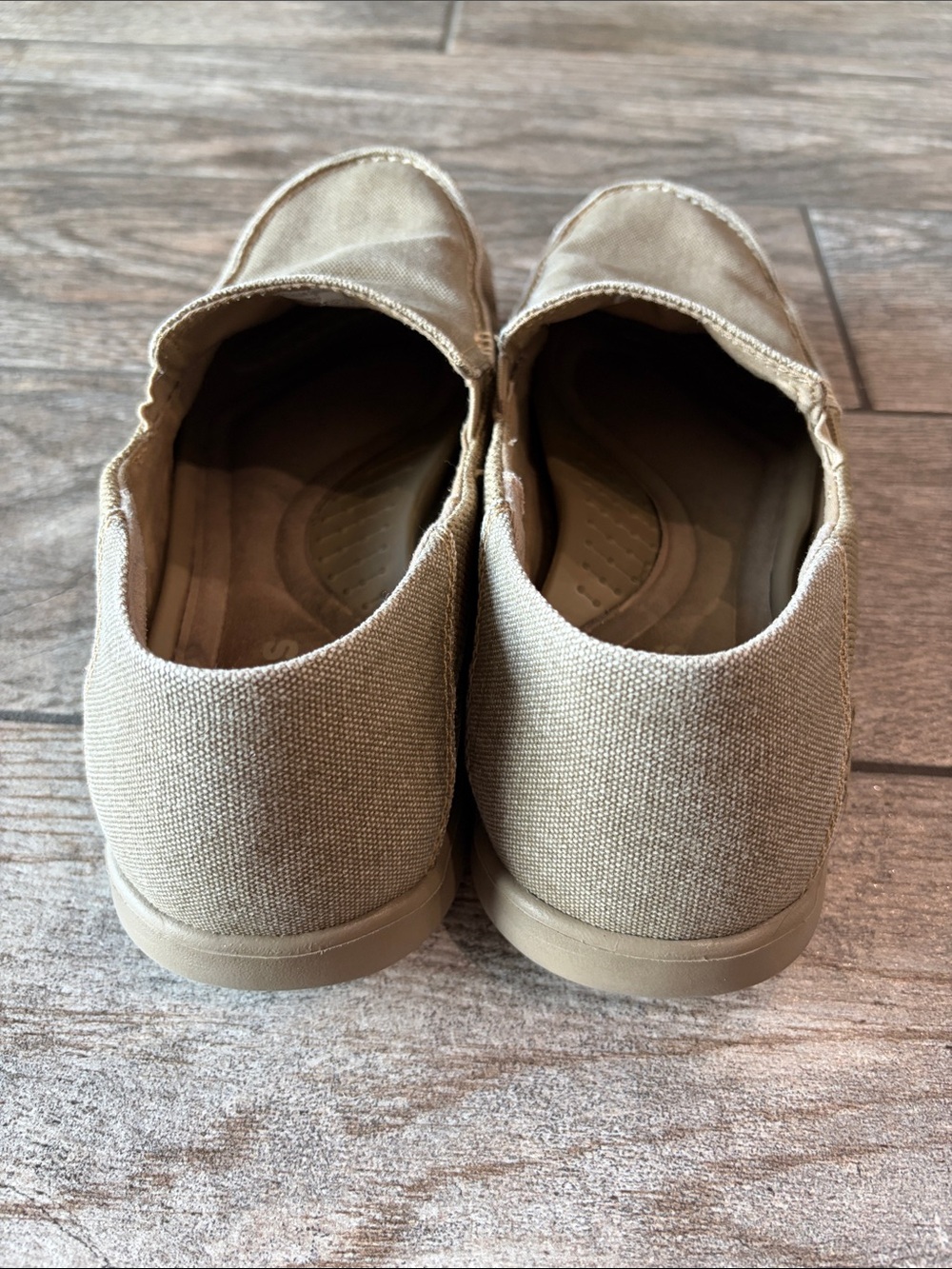 Crocs Mens Santa Cruz Canvas Loafers Tan Size 10 Slip-On Shoes Casual Beach - Picture 4 of 8